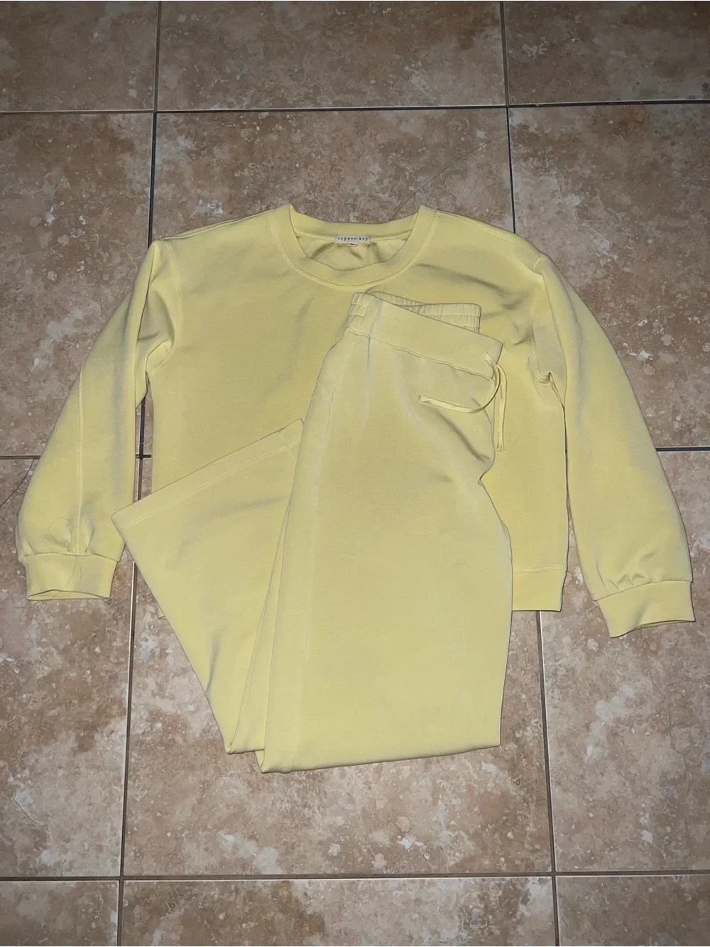 Copper Key Juniors XL Pale Yellow Crewneck Sweatshirt & Joggers Set